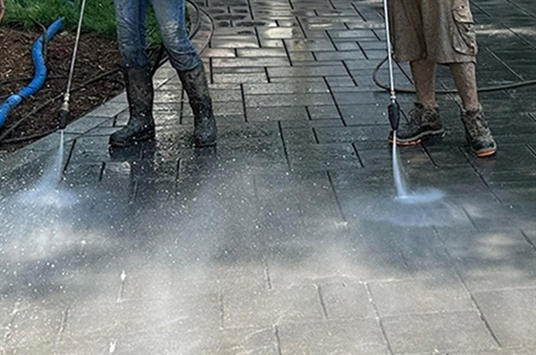 Eco-Friendly Solutions in Commercial Concrete Cleaning