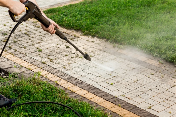 Media Blasting vs. Power Washing: The Best Method for Paver Restoration