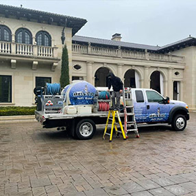 Clean 'n Seal Truck & Equipment